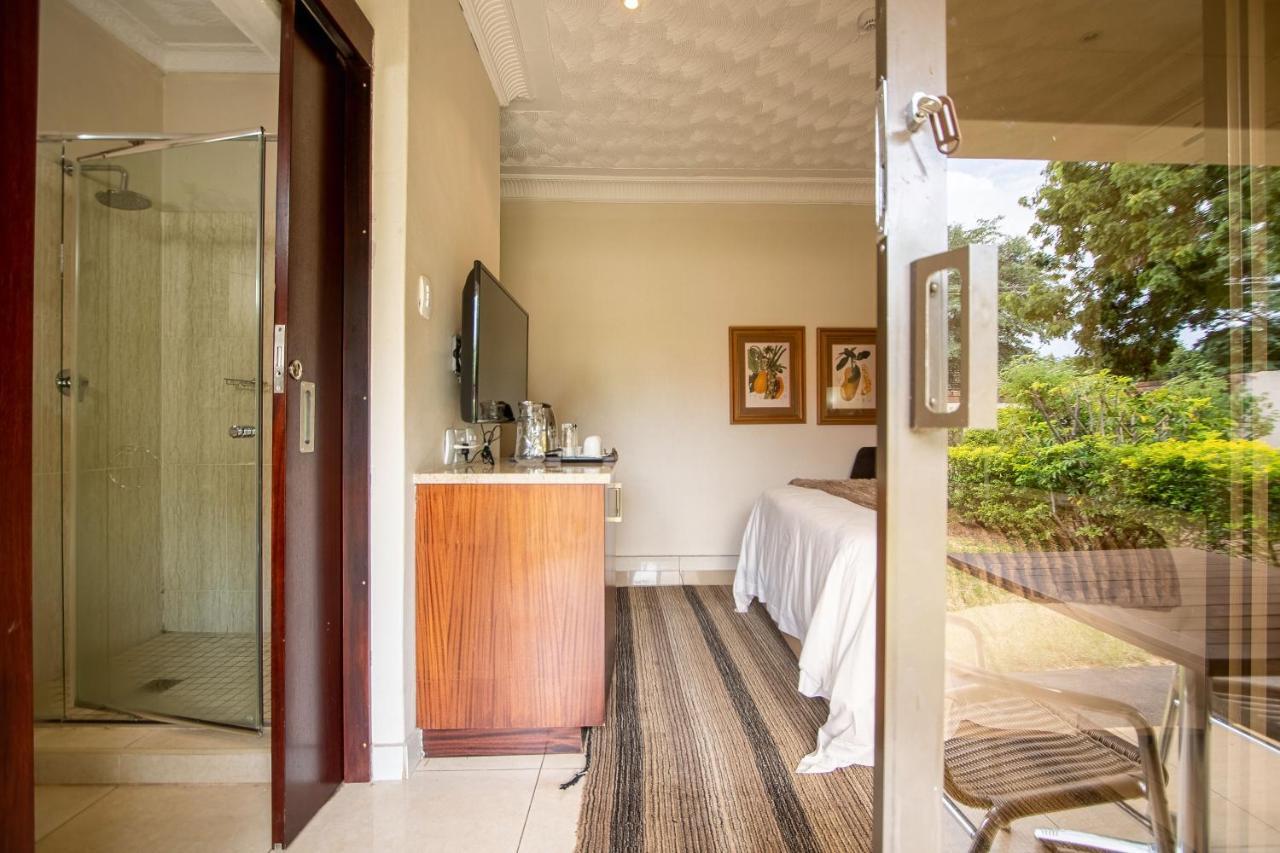The Victoria Falls Deluxe Suites Buitenkant foto