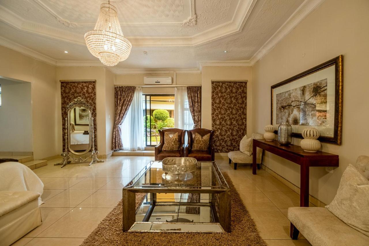 The Victoria Falls Deluxe Suites Buitenkant foto