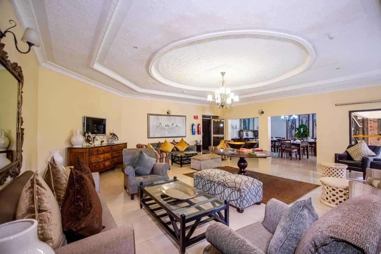 The Victoria Falls Deluxe Suites Buitenkant foto