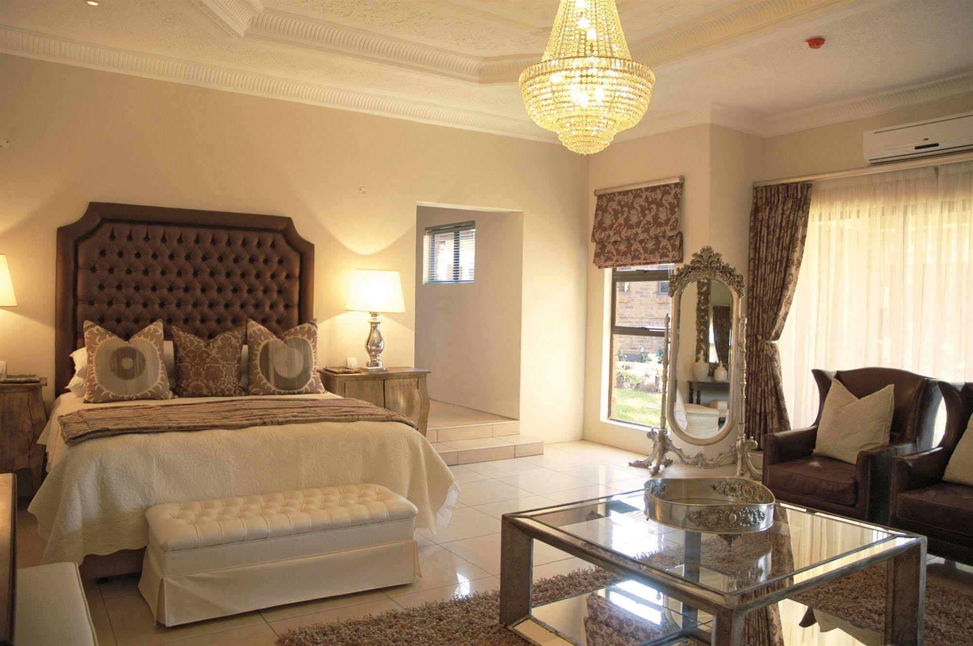 The Victoria Falls Deluxe Suites Buitenkant foto